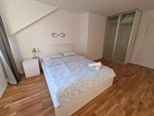 Klofta House | Aadarsh Villa rom3, 10 min fra Oslo airport
