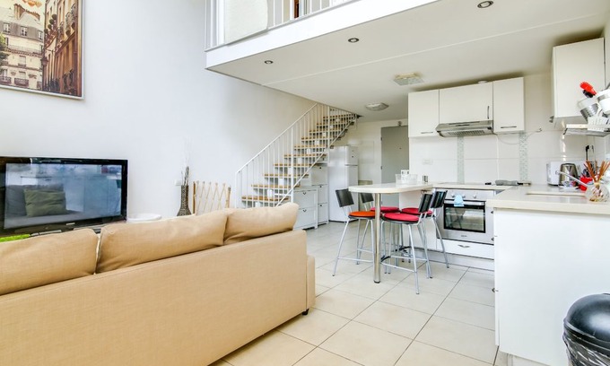 Florentin Apartment | ABARBANEL MODERN 2 ROOMS WITH MEZZANINE BALCONY