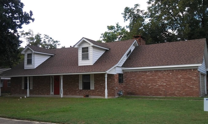 Pine Bluff House | Abbie's Place Pine Bluff, Near Saracen Casino and Downtown Pine Bluff.