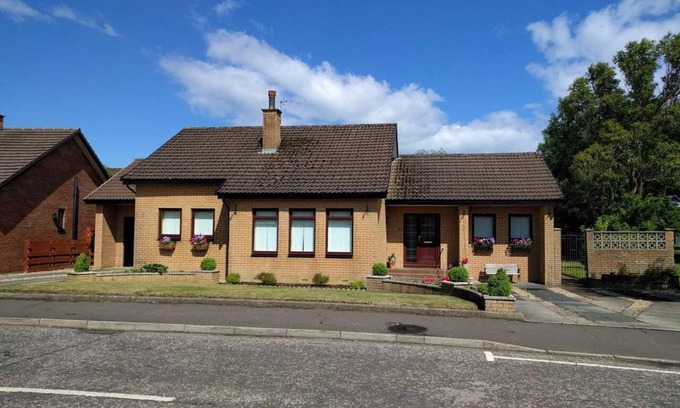 Ayr House | Abbots Way