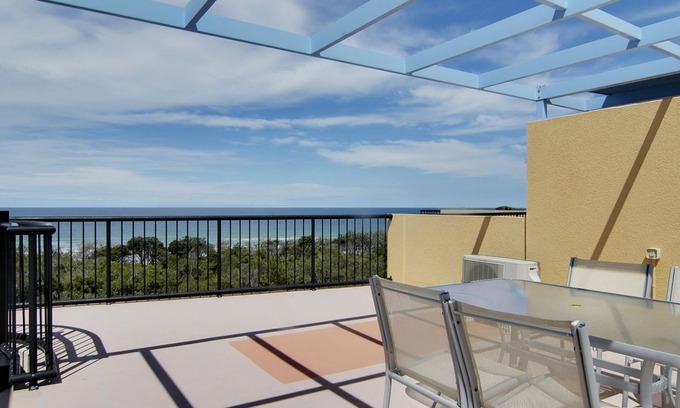 Marcoola Apartment | Absolute Beachfront Marcoola Beach Rooftop Apartment