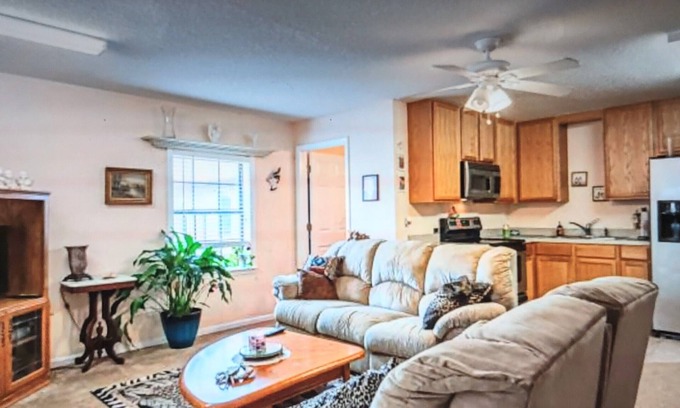 Fleming Island House | Absolutely Gorgeous home walking distance to Dr's Lake on Fleming Island!