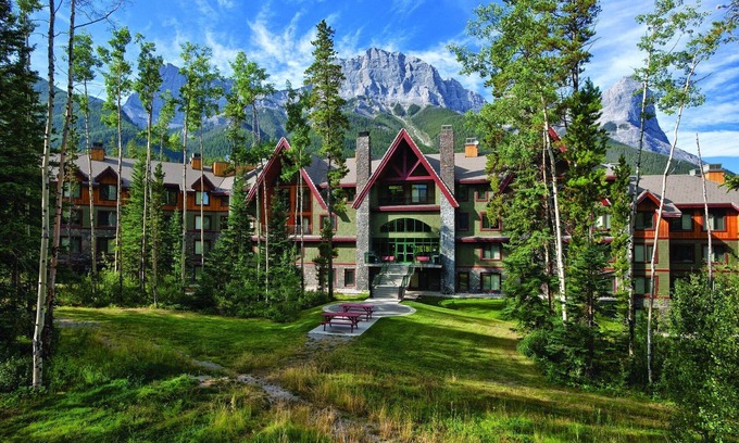 Canmore Resort | Absolutely gorgeous resort & condos !