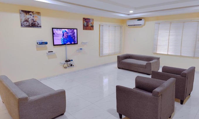 Orozo Apartment | Abuja Shortlet City with 24hr power, Wifi, Fully Secured Environment