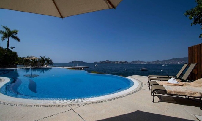 Playa Guitarron Condo | Acapulco's luxury condo with breathtaking views