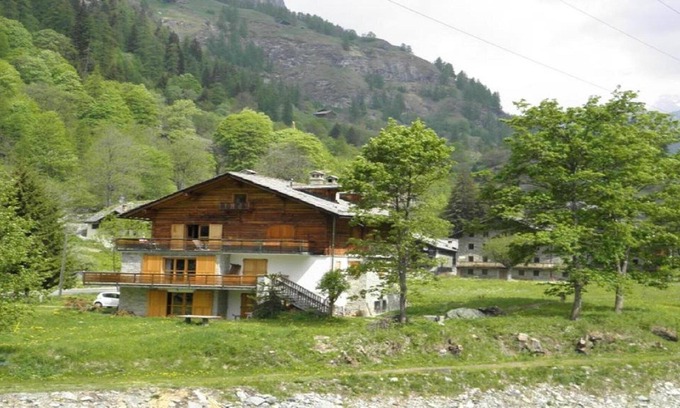 Gressoney-Saint-Jean Ski Chalet | Accommodation with splendid views of Monte Rosa, 5 minutes by car from Gressoney.