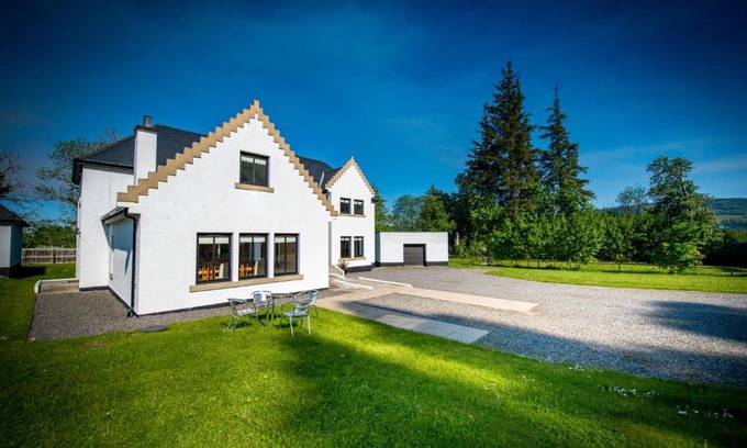 Kirkhill House | Achnagairn Estate - Self-catering Mini Manors