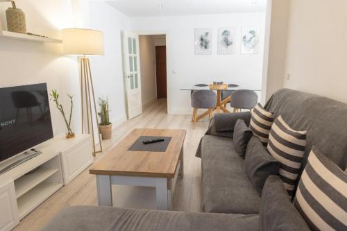 Valdeolleros Apartment | Acogedor piso cerca del centro ideal parejas