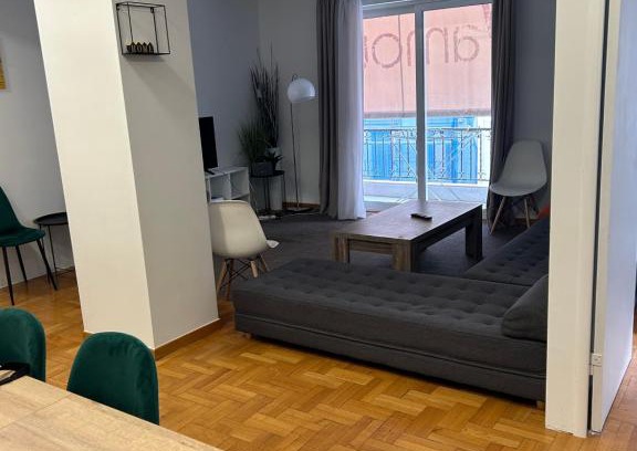 Omonia Apartment | Acropolis View and Walking Distance 4 bd Flat