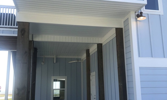 Oxford House | Across From the Beach In Biloxi!