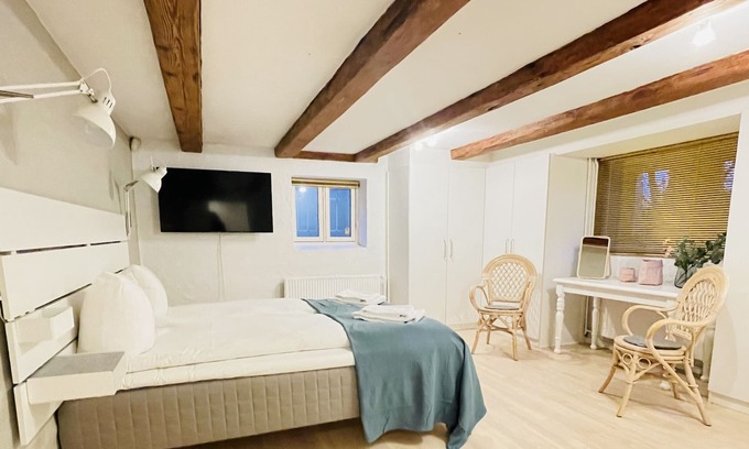 Aalborg Bed & Breakfast | aday - Aalborg Mansion - Charming Room