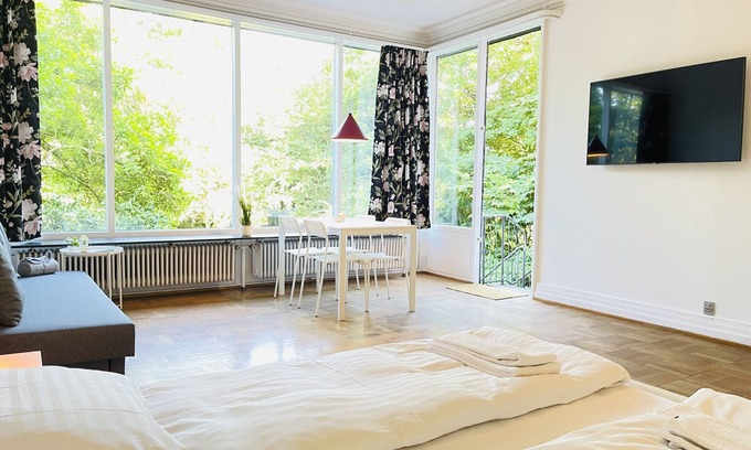 Aalborg Apartment | aday - Aalborg mansion - Studio with terrace and garden