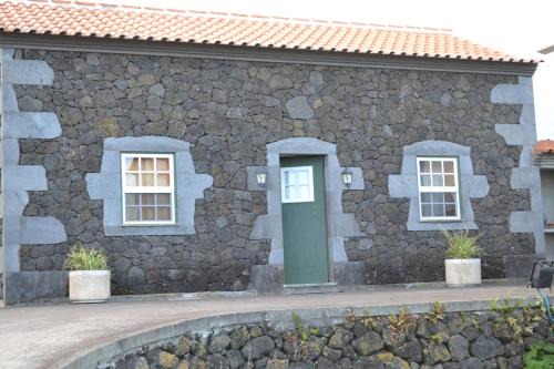 Praia da Vitoria House | Adega Mendes