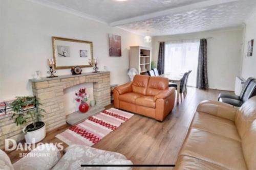 Blaina House | Aderyn Mawr Cottage