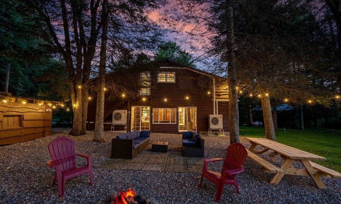 Forestport House | Adirondack Family Cabin Near Snowmobile Trails