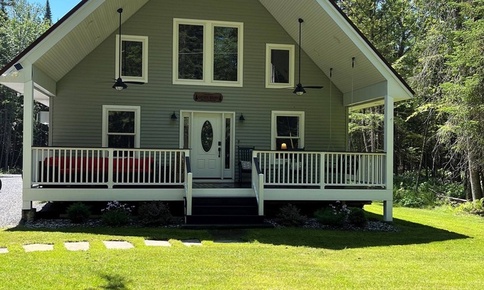 Woodgate House | Adirondack Home within walking distance to White Lake