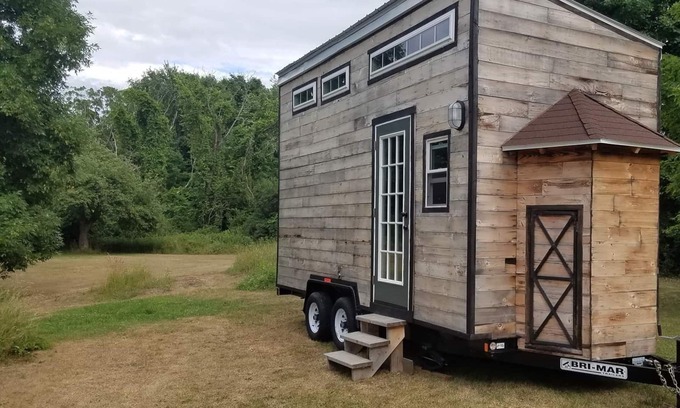 Canton House | AdirondackCountryLiving cedar tiny house experience-3 min to SLU, 15 to Clarkson