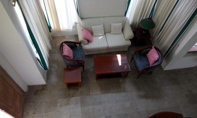 Carita House | Admiral Villa
