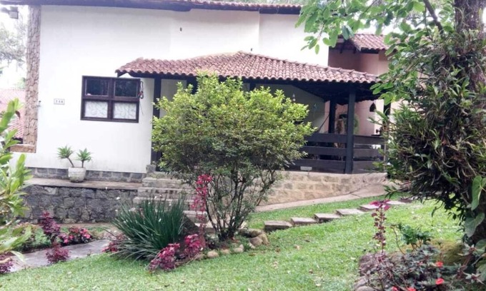 Penedo House | Adonai Mansion House in Penedo Waterfalls