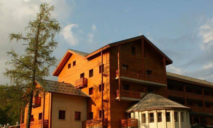 Valberg Apartment | Adonis Valberg