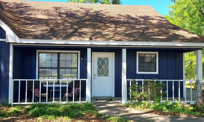 McNeill House | Adorable 3 bedroom attached cottage in quiet spot.