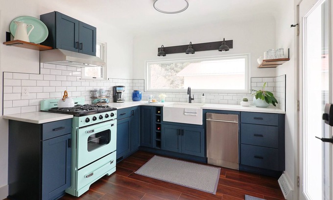 Dillon House | Adorable bungalow renovated from top to bottom!