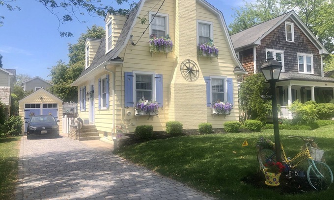 Murray Hill House | Adorable cottage! Walking distance to USNA & downtown! (VRBO only)