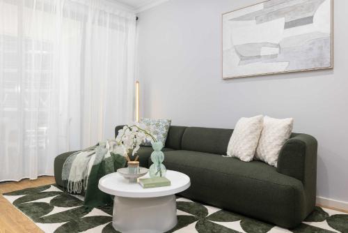West End Apartment | Adorable Fresh 1BR Apt with parking Central WIFI
