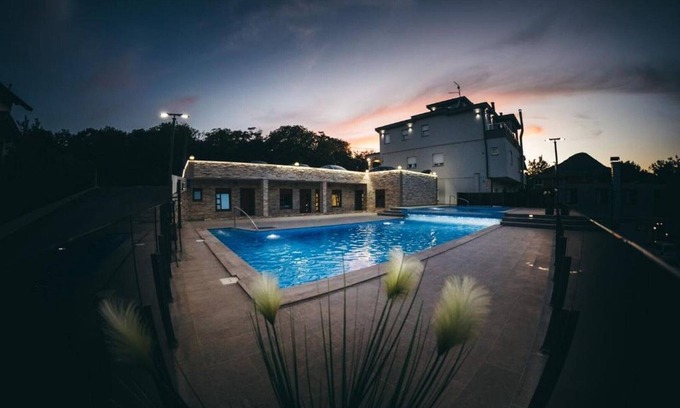 Trn House | Adria Centar Koćuša - Deluxe Triple Room with Balcony 13