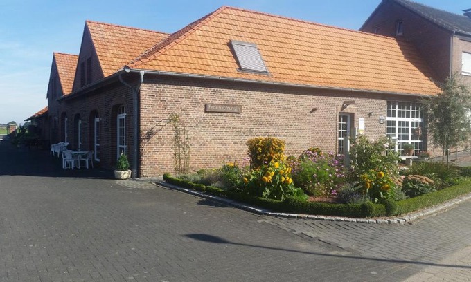 Brueggen House | Adrianhof