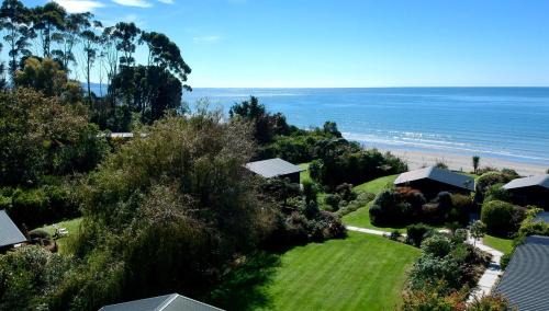 Parapara Resort | Adrift In Golden Bay- Absolute Beachfront Villas