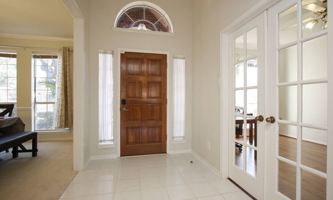 FM 1960 House | Aduke Villa: Big and Beautiful Inside Out. 3.13k sq ft 4/3.5/3 keyed garage