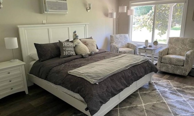 Holly Apartment | Adventure Acres- Suite B8