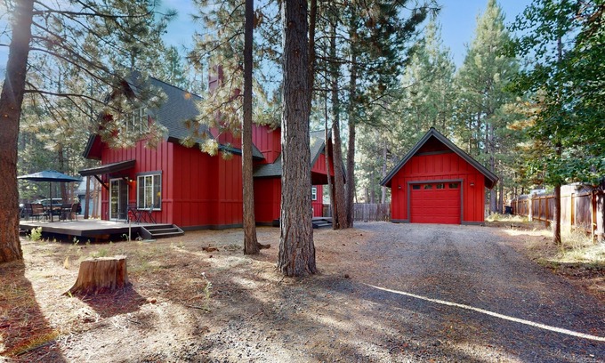 Three Rivers House | Adventure Awaits, Relaxation Ensues in the heart of Sunriver