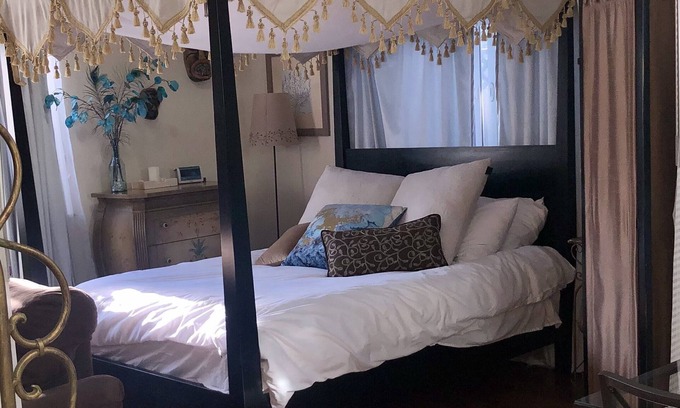 Los Gatos Cottage | Adventurer's Cabin Los Gatos