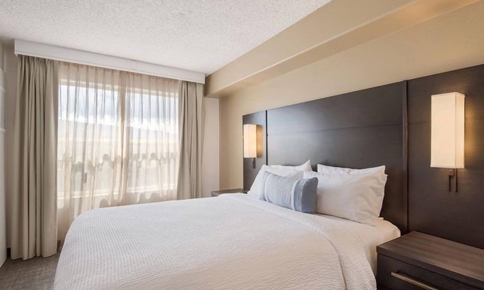 Reno/Tahoe Airport Resort | Aesthetically Pleasing! 2 Beautiful Units, Close to the Truckee River Walk!
