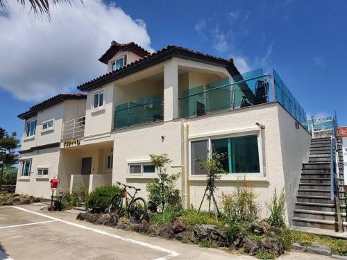 Downtown Apartment | Aewol Gwangryeong House