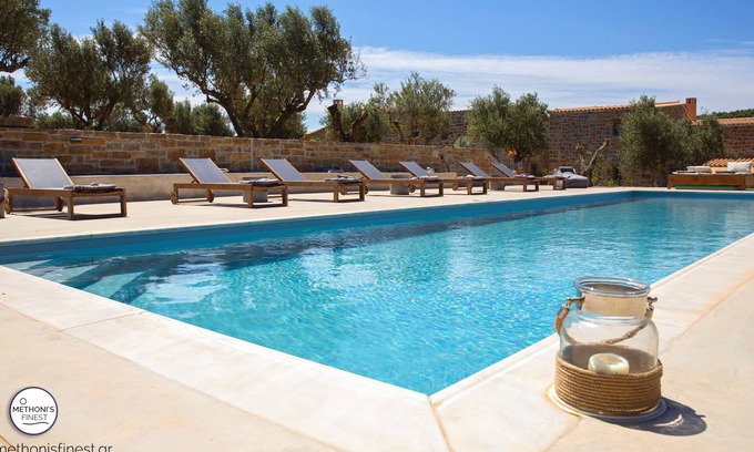 Pylos-Nestoras Villa | Afentiko Pigadi - Villa with garden view