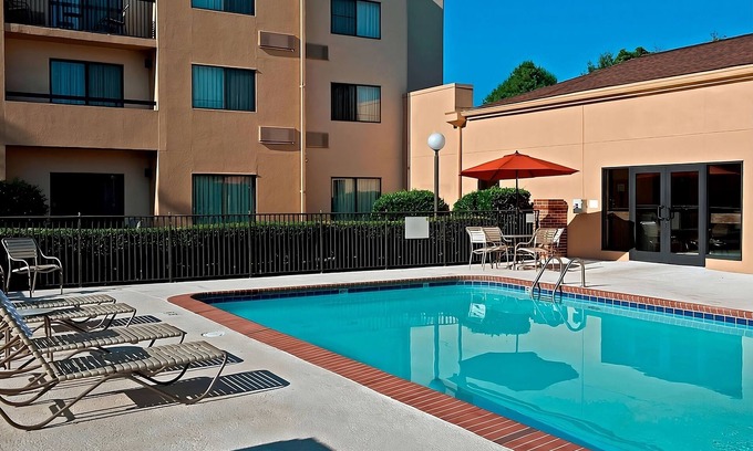 University Place Resort | Affordability Meets Comfort! Spacious and Modern Suite, Pet-friendly, Pool!