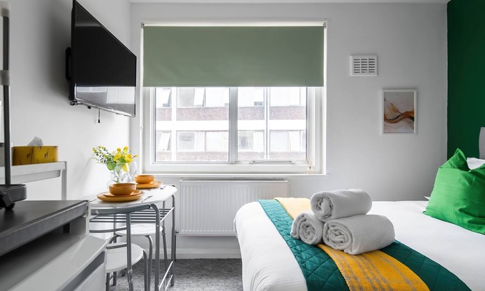 Southgate Apartment | Affordable En-Suite Studio Rooms in London, N14 4A