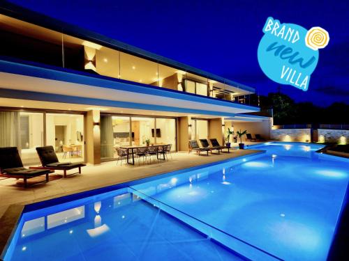 Kavvadades Villa | Afionas Aethereum Luxury Villa Concept by DadoVillas
