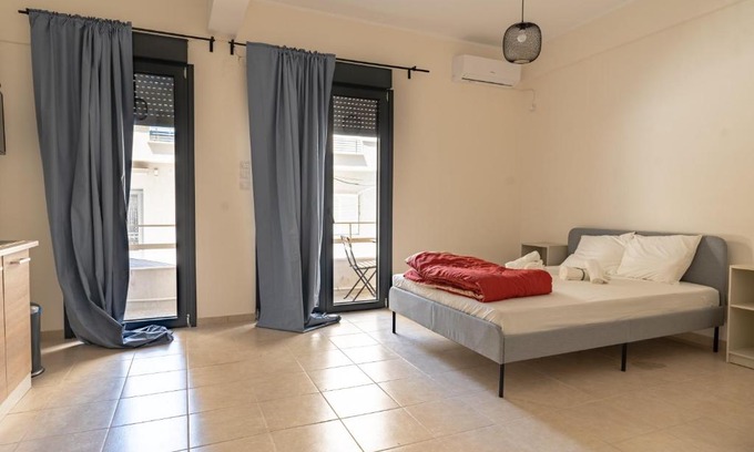 Vyronas Apartment | Ag Ioannis m station 1 bed for 2 pers by MPS