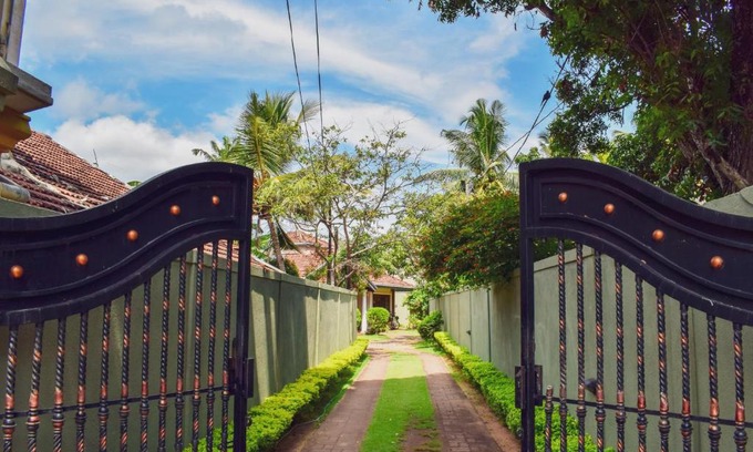 Seeduwa - Katunayake Bed & Breakfast | Agasthi Airport Close