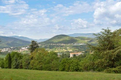 Roiffieux House | Agréable maison de village avec balcon
