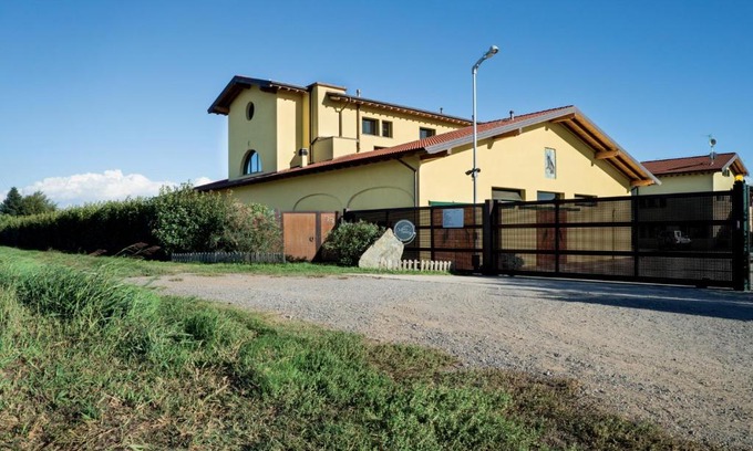 Cambiago House | Agriturismo Camisi qh
