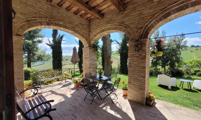 Cossignano House | Agriturismo Fiorano