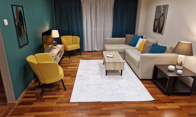 Psirri Apartment | AIOLOU st - 7th floor - 2 bdr, 80m2, most central apt - NetFlix - sleep 4p