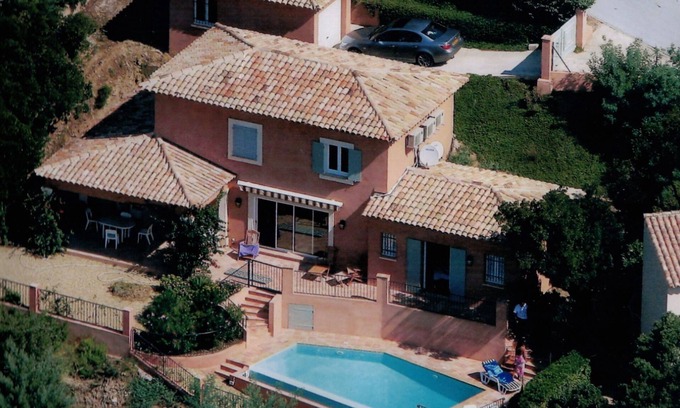 Cavalaire-sur-Mer Villa | Air-conditioned villa with heated pool, breathtaking sea view on the Levant Island