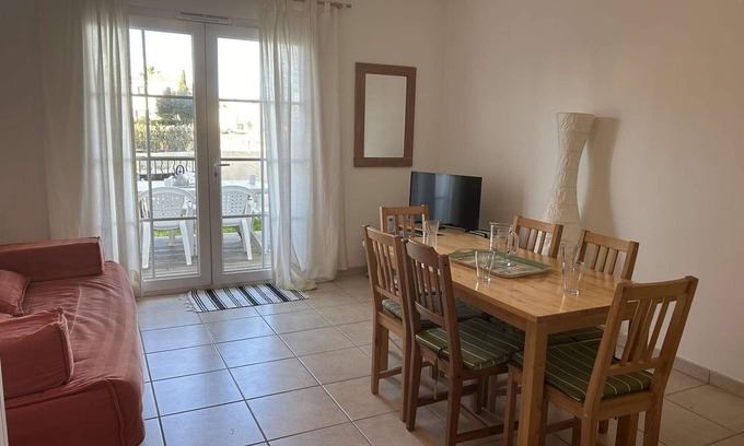 Aigues-Mortes Apartment | Air-Conditioned 3-Room Duplex with Terrace, Garden, and Garage in Marina Area