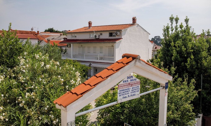 Palit Apartment | Air-conditioned cozy, quiet, beautiful and loving apartment on the island of Rab